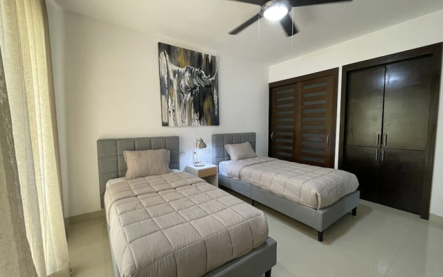 Stunning Ocean Front By Condo Boutique