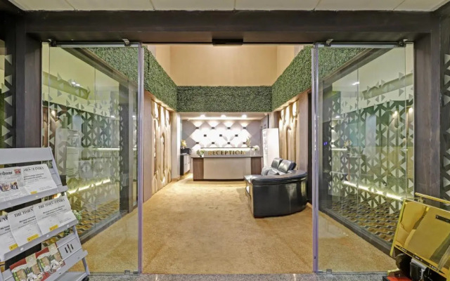 Treebo Tryst Hotel Apollo Grand