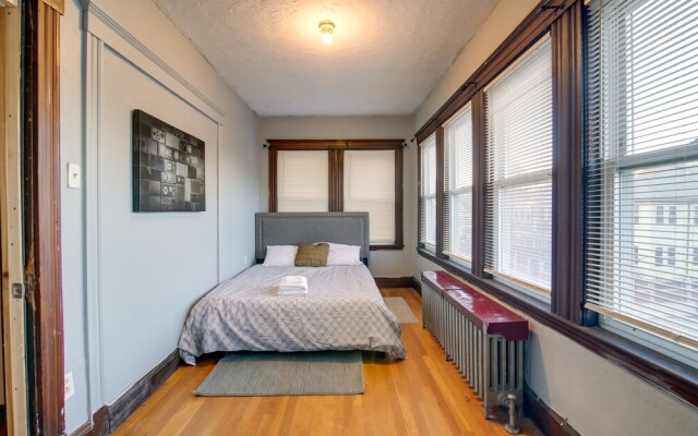 Charming Boston Apartment 3 Mi to Fenway Park!