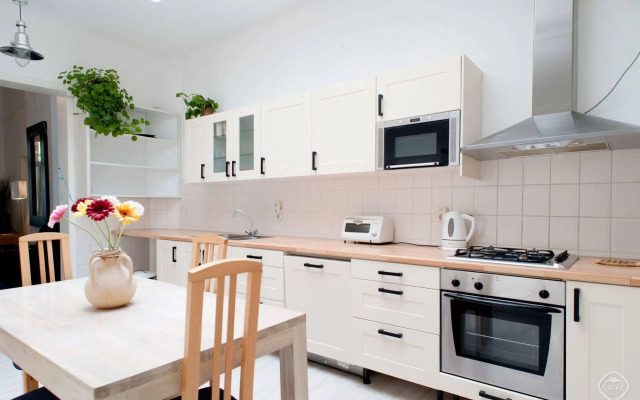 Prins Hendrik Apartments