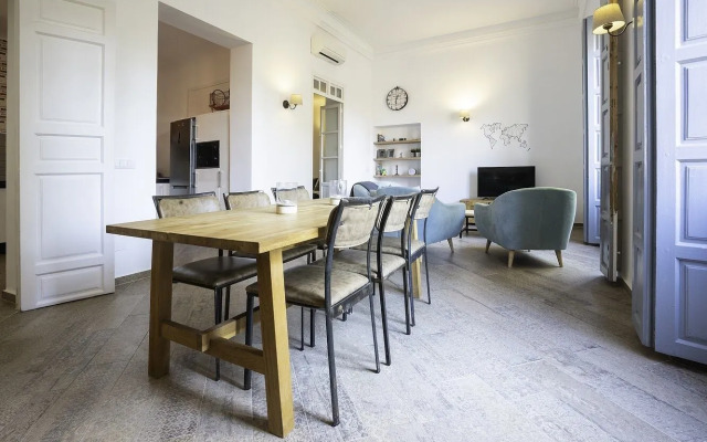 Santa Barbara Guesthouse