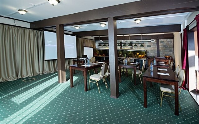 Hamilton Hotel