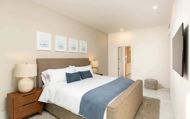 3BD Condo near Beach and Marina