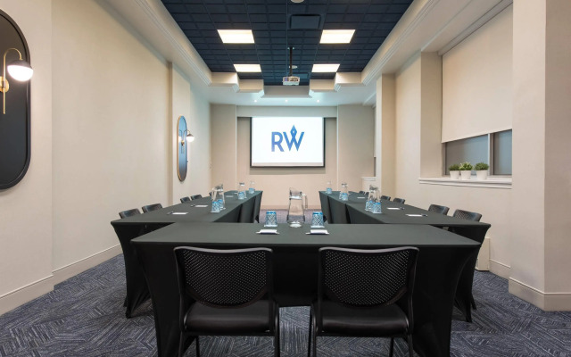 Hotel Royal William, an Ascend Collection Hotel