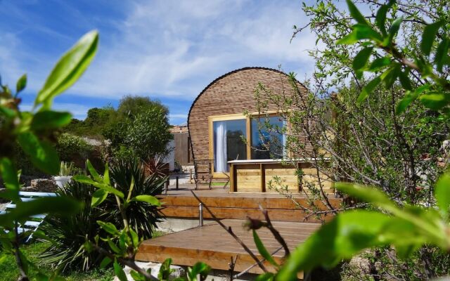 Tipi Lounge and breakfast