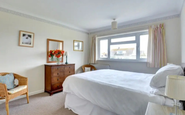 Holiday Home Crescent