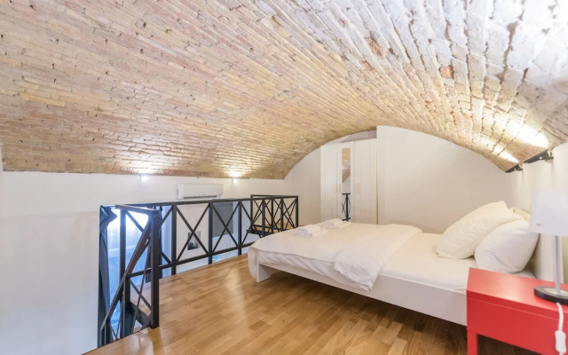 Venus Apartments - Akacfa Street Studios