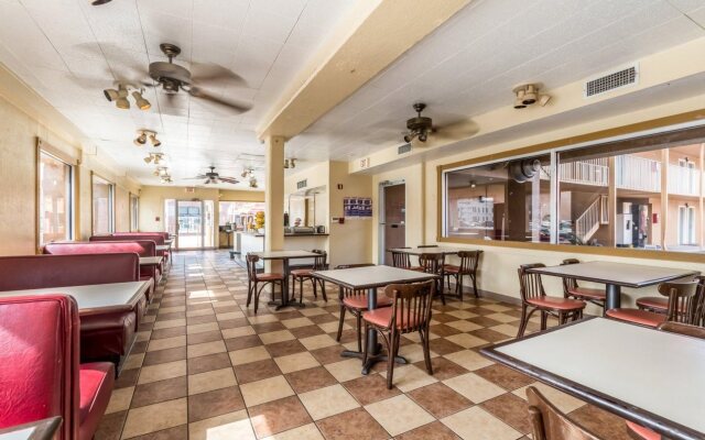 The Inn at Alamo / Riverwalk / Convention Center