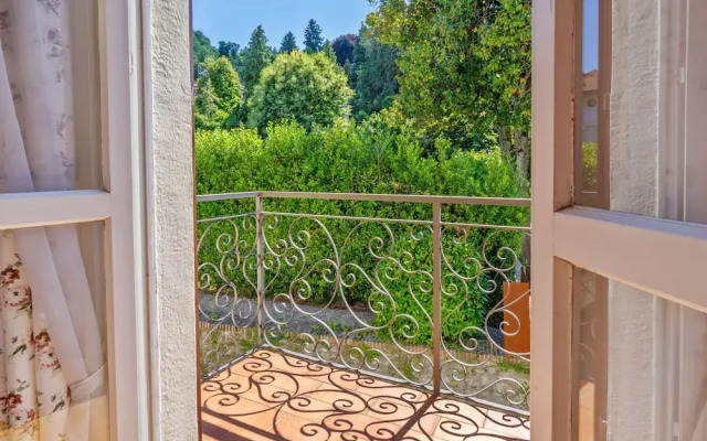Quaint Holiday Home in Meina with Garden