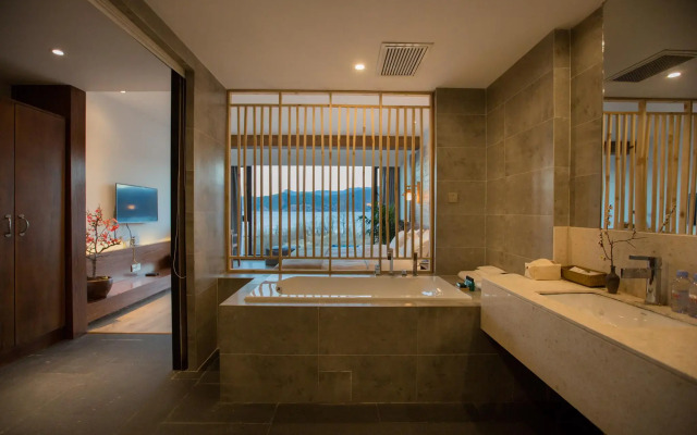 Lugu Lake Er San hotel