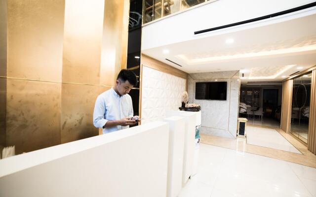 Ruby Hotel