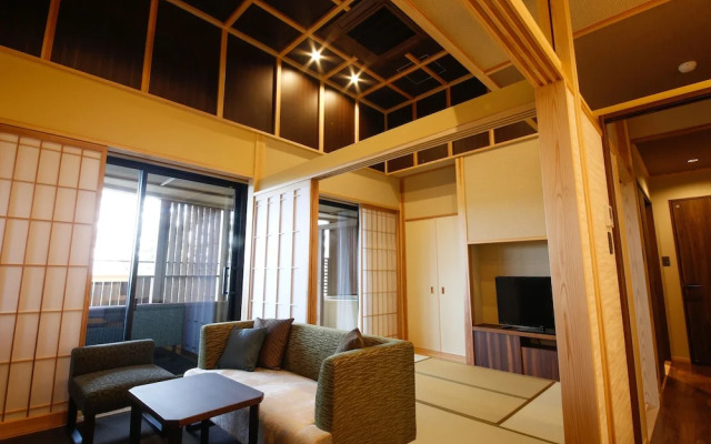 Awaji Hamarikyu Besso Takumi <Awajisjima>