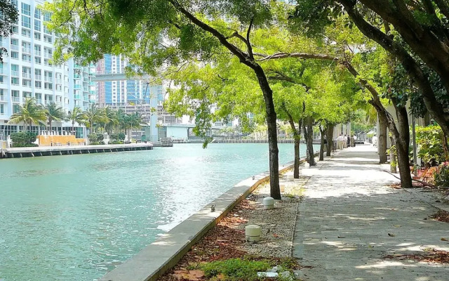 Luxury 2 BR Condos with Balcony