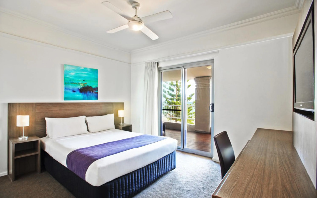 Cottesloe Beach Hotel – Guest Rooms – Perth