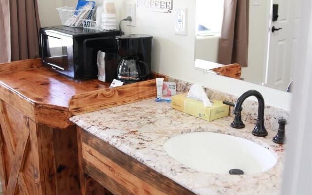 Hurricane Hideaway Lodging