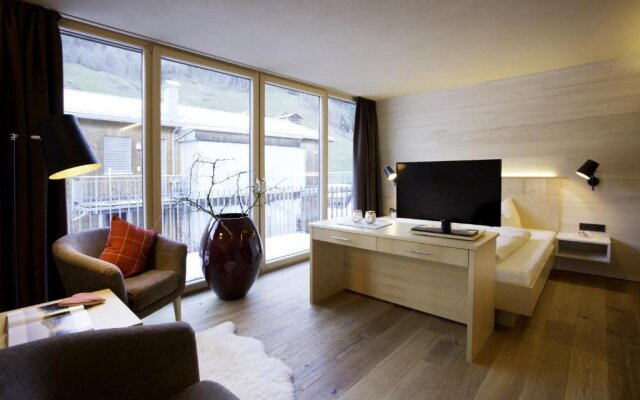 n Apartments Hotel