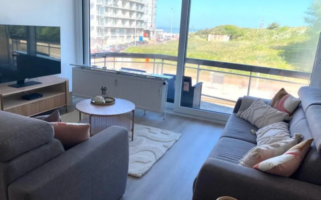 Coastal Stay Steps From Pier