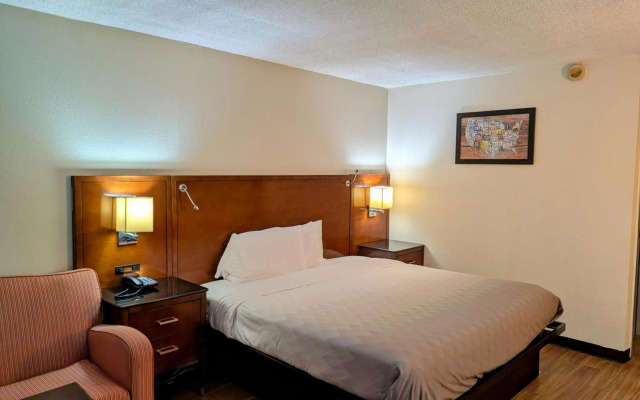 Travelodge by Wyndham Forsyth