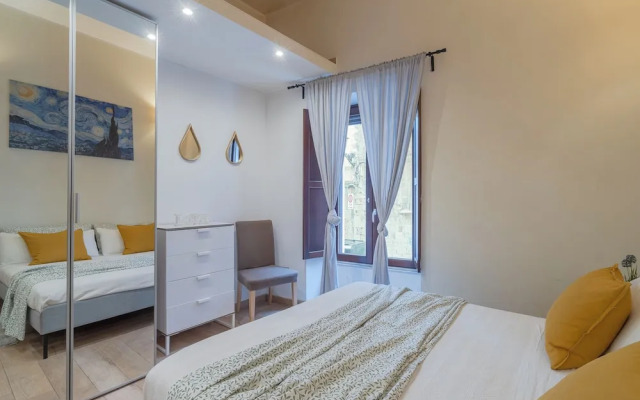 Central Cozy Apartment 70m2 In '700s Baroque Building