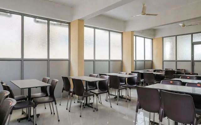 Hotel Blue Orchid By OYO Rooms