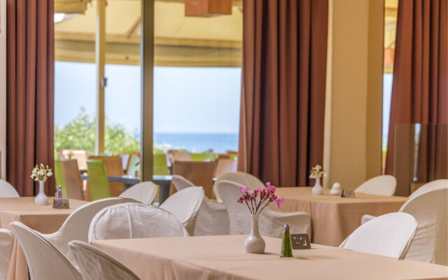 Ninos Grand Beach Resort