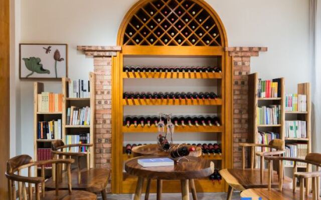 Shui Zhi Pan Lake View Inn