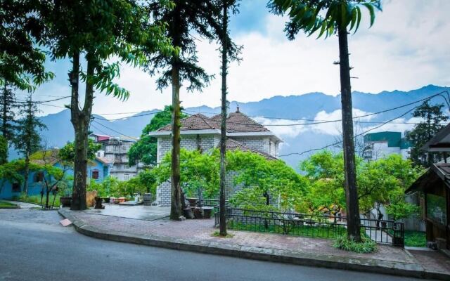 Vintage Sapa Hotel