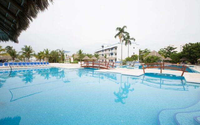 Playa Blanca Beach Resort - All Inclusive