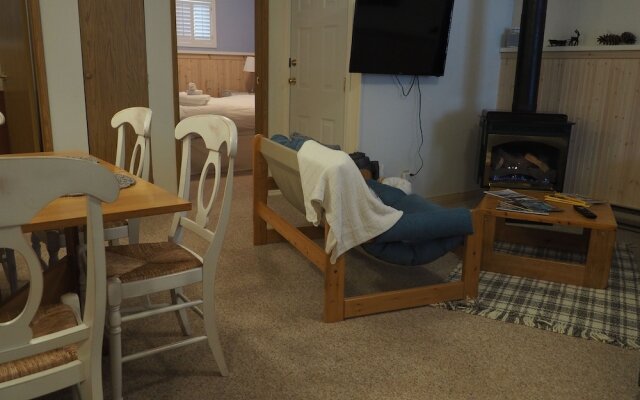 Whitetail Suite 2 Bedroom Condo