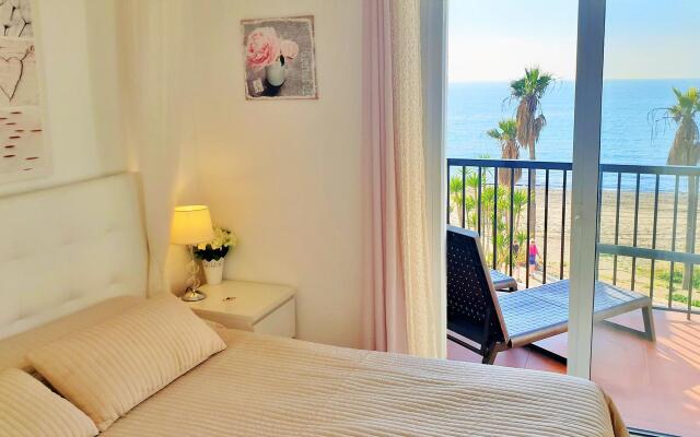 Lovely, modern beachfront duplex - Doña Lola - Mijas Costa - CS148