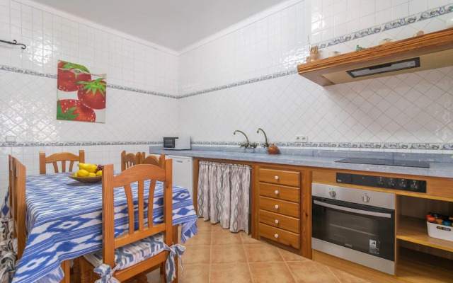 Sa Cumuna in Campos With 3 Bedrooms and 2 Bathrooms