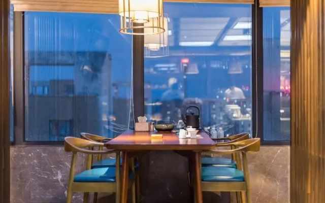 Crystal Orange Hotel Zhengzhou CBD Exhibition Center Hotel