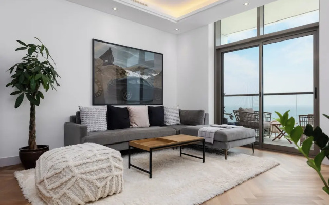 Waves - Premium Seaside Retreat With Private Beach