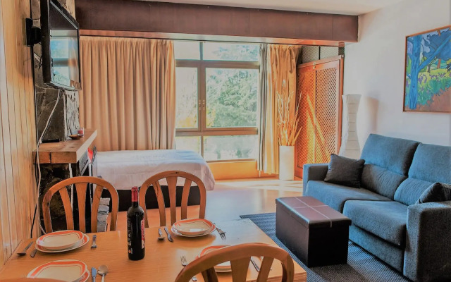 Todosierranevada Zona Baja Varios Edificios Junto A Los Telecabinas