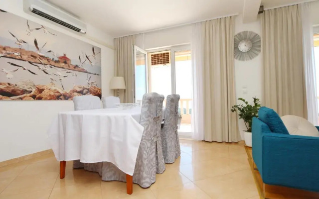 Apartments Emilija Makarska