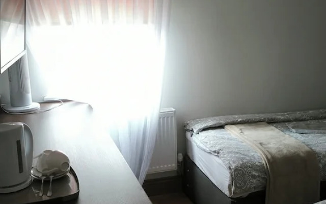 OYO The Kilburn Arms