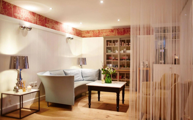St Moritz Hotel