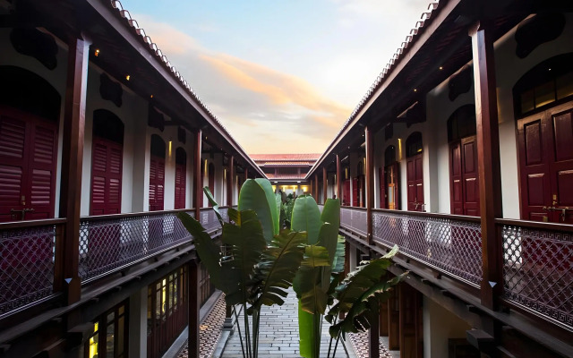 Seven Terraces Hotel