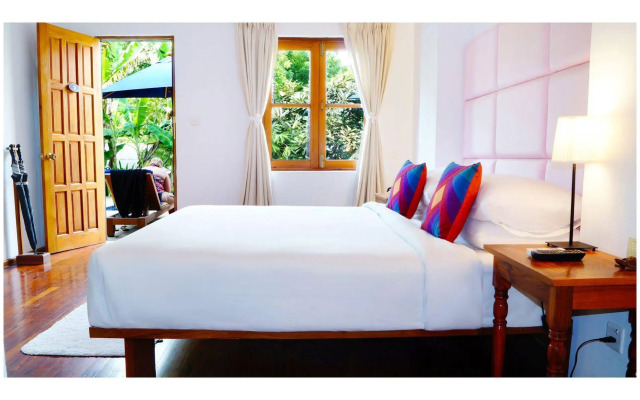 Oasis Hotel