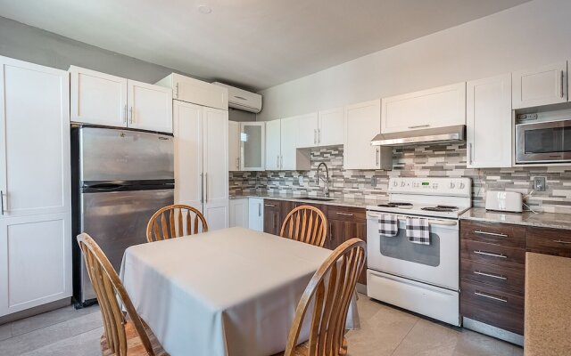 Beautiful 6BR Apt Near Olympic Stadium