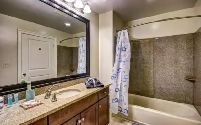 Fantastic 2 bedrooms apt. Harbor