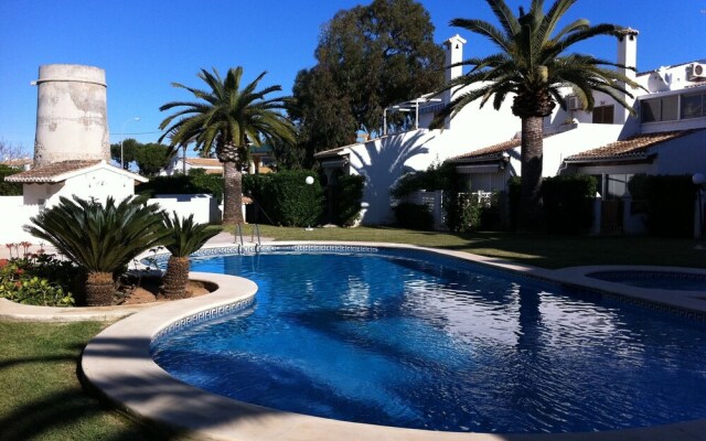 Apartment near the beach, with garden in Denia