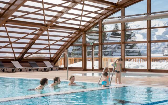 Apartment Renard 140m2 - 5-6 rooms - Living room with fireplace