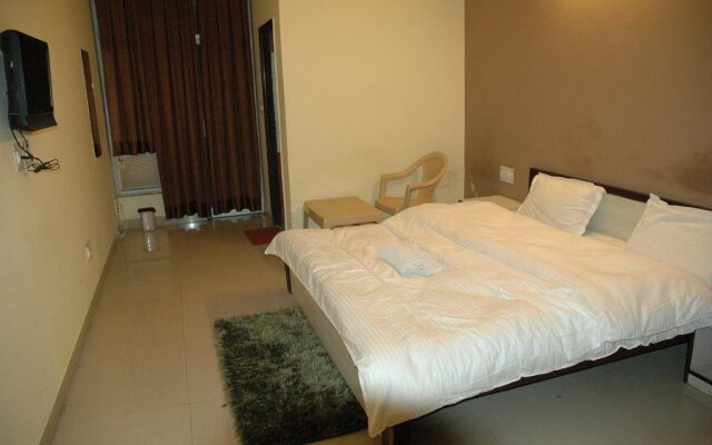 OYO 12784 Fabebo Hotel
