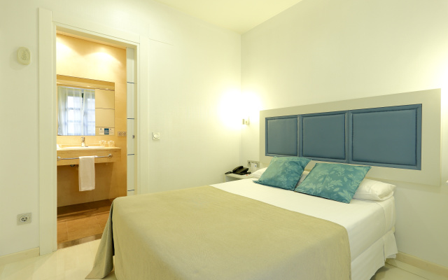 Hotel Santa Rosa, Blue Hoteles