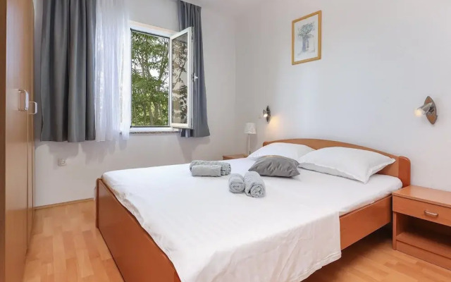 Peaceful Nature Retreat Near Krk Town With BBQ and Parking