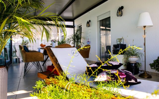 Apartment And Rooms Ana