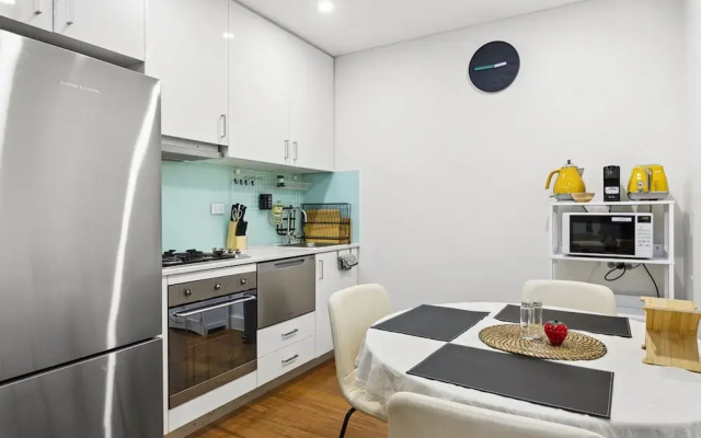 Ground Floor One-bed With Courtyard Access