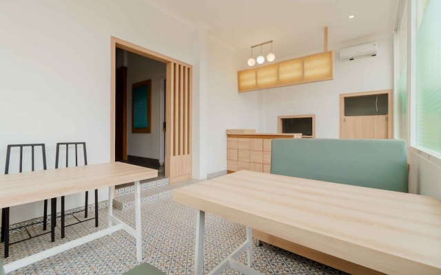 RedDoorz Plus Syariah @ Jalan Dr Sutomo Padang – Guest Rooms – Padang