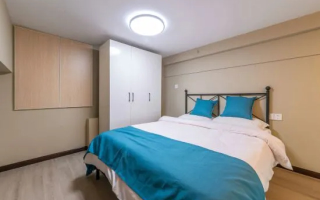 Zizaiju Serviced Apartment (Greenland Peak Shanghui Branch)